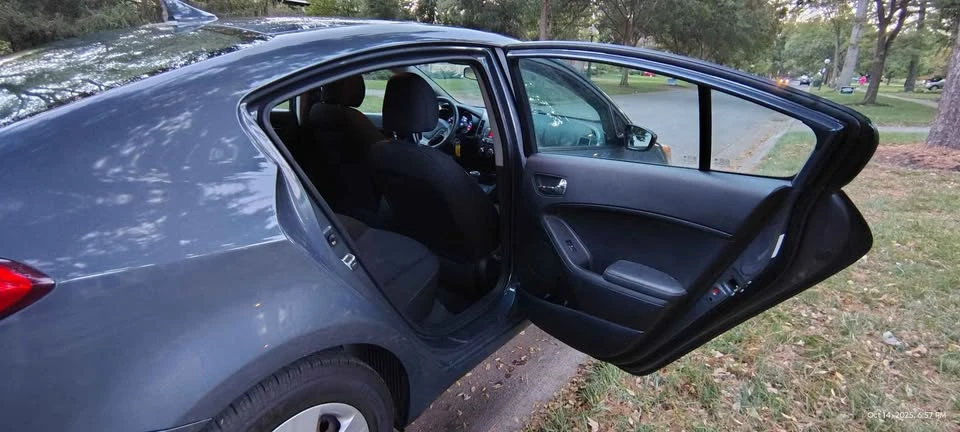 2015 Kia Forte - Image 8 of 20