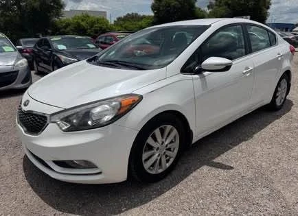 2015 Kia Forte - Image 2 of 10