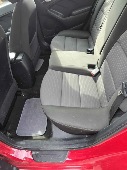 2015 Kia Forte - Image 6 of 8