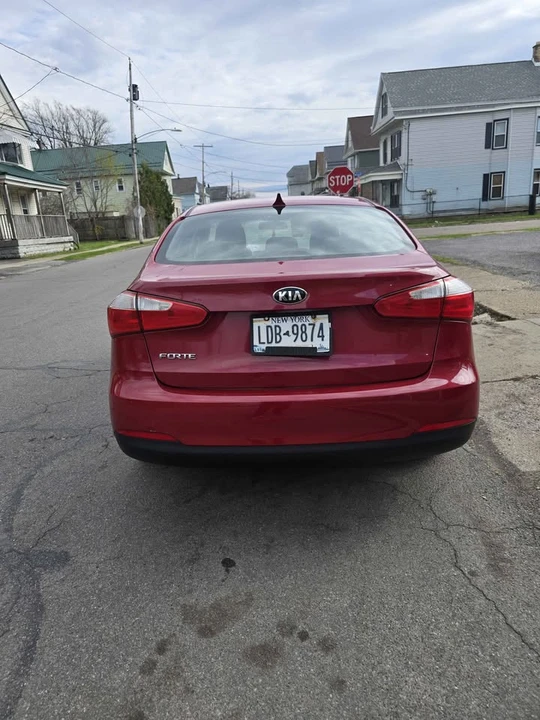 2015 Kia Forte - Image 2 of 8