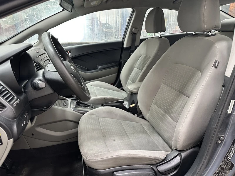 2015 Kia Forte - Image 9 of 21