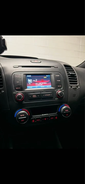 2015 Kia Forte - Image 9 of 13