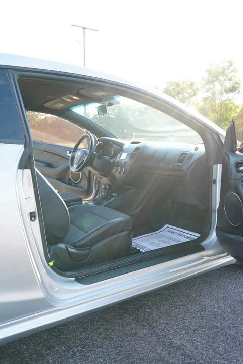 2015 Kia Forte - Image 8 of 9