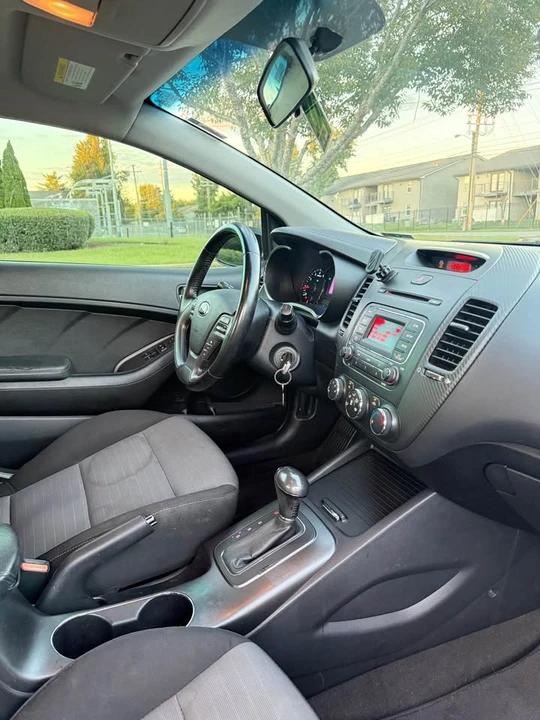 2015 Kia Forte - Image 12 of 15