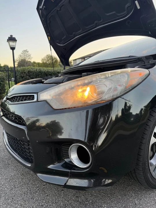 2015 Kia Forte - Image 5 of 15