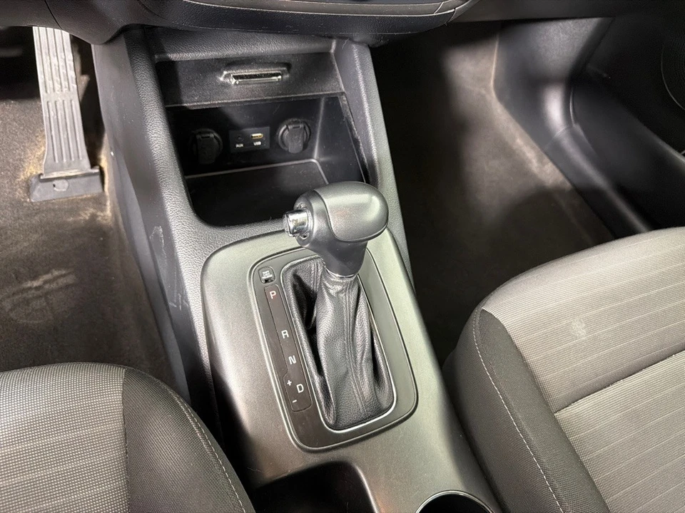 2015 Kia Forte - Image 16 of 21