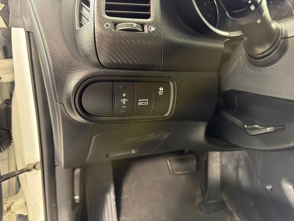 2015 Kia Forte - Image 13 of 21