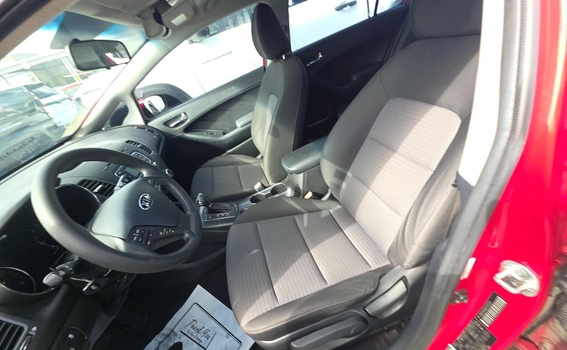 2015 Kia Forte - Image 7 of 14