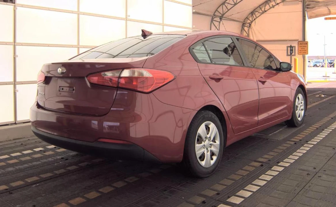 2015 Kia Forte - Image 4 of 14