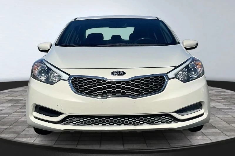 2015 Kia Forte - Image 2 of 12