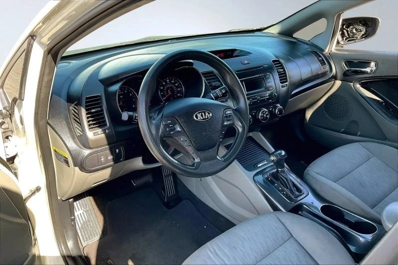 2015 Kia Forte - Image 11 of 12
