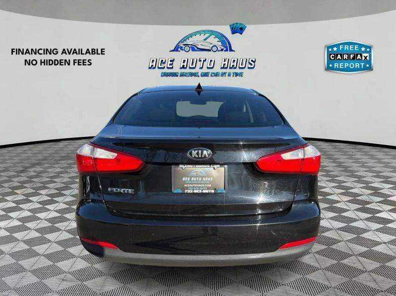 2015 Kia Forte - Image 6 of 12