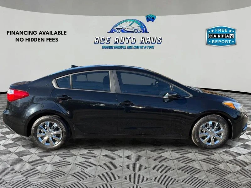 2015 Kia Forte - Image 8 of 12