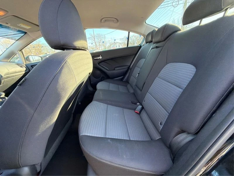 2015 Kia Forte - Image 10 of 12