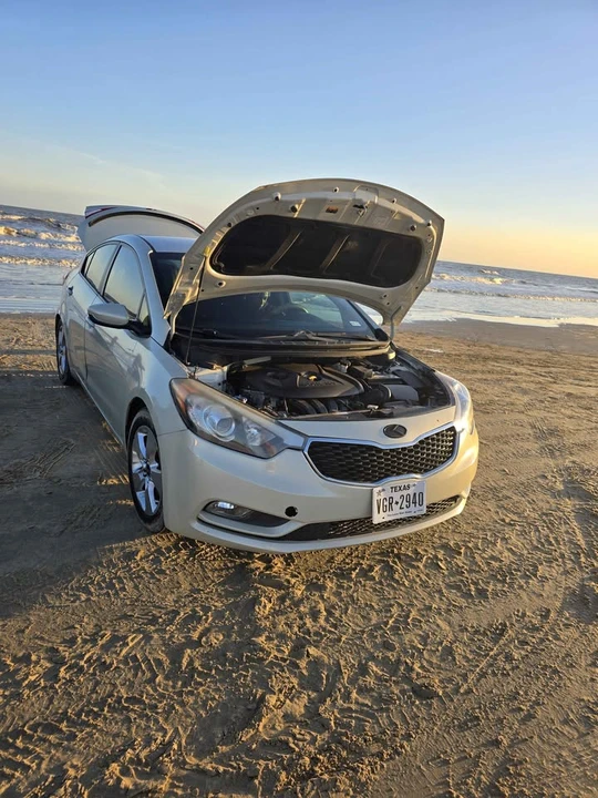 2015 Kia Forte - Image 2 of 3
