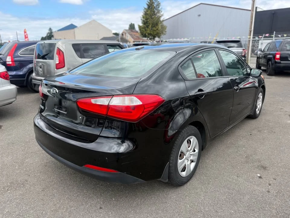 2015 Kia Forte - Image 4 of 15