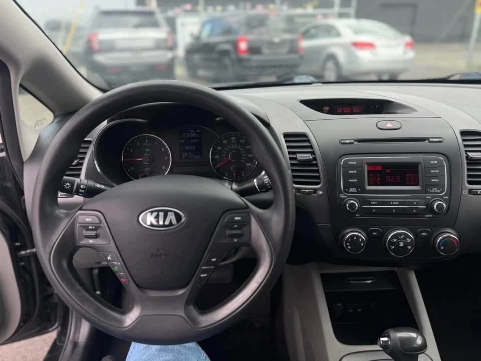 2015 Kia Forte - Image 11 of 15
