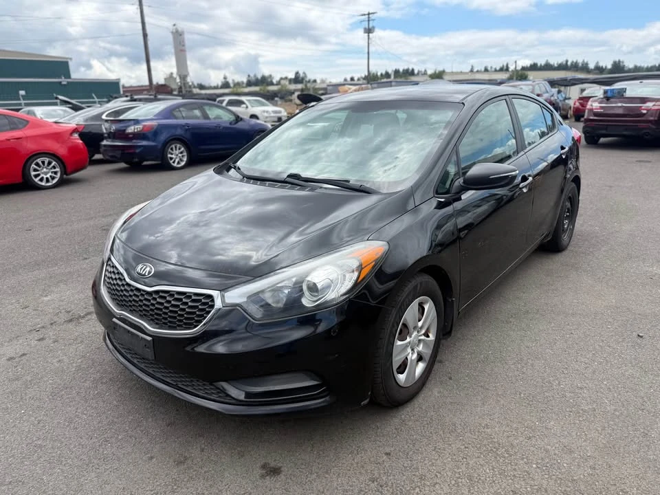 2015 Kia Forte - Image 5 of 15