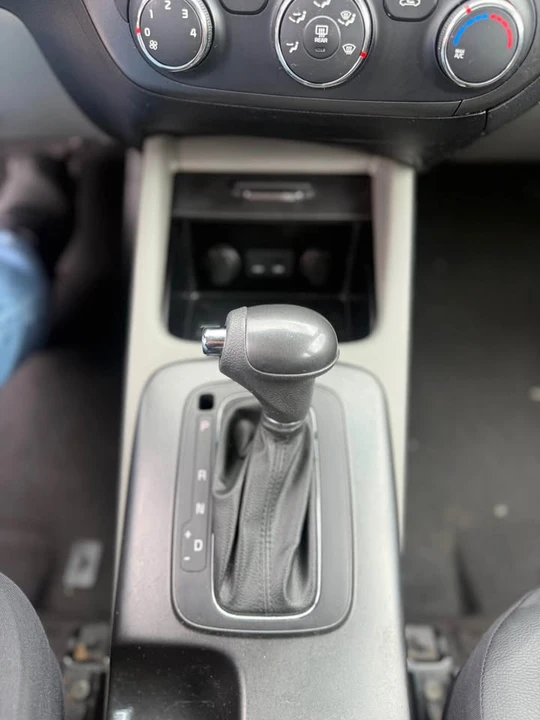 2015 Kia Forte - Image 12 of 15