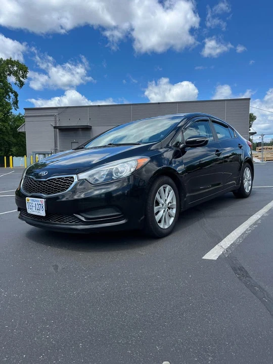 2015 Kia Forte - Image 6 of 9