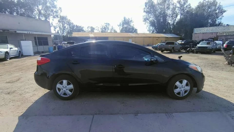 2015 Kia Forte - Image 2 of 7