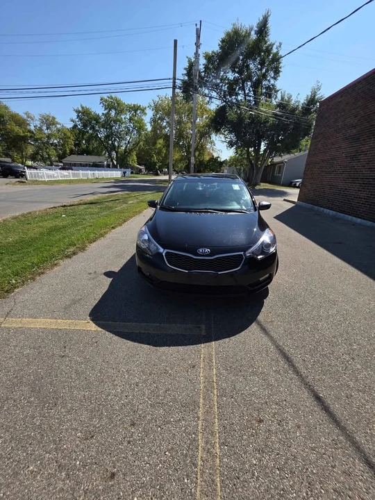 2015 Kia Forte - Image 4 of 11