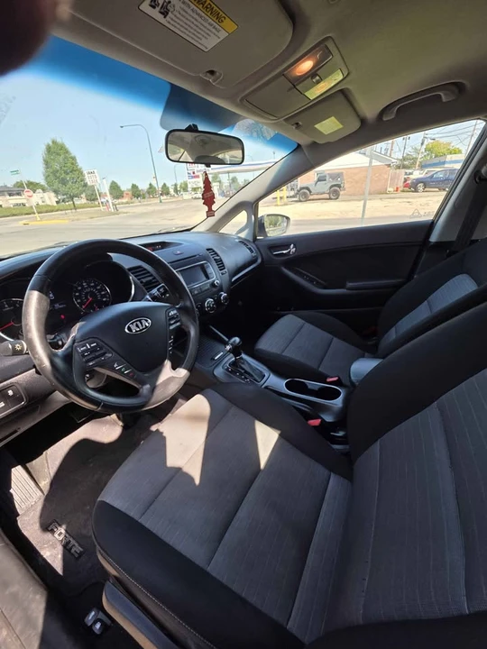 2015 Kia Forte - Image 8 of 11
