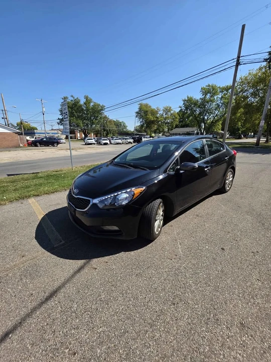 2015 Kia Forte - Image 2 of 11