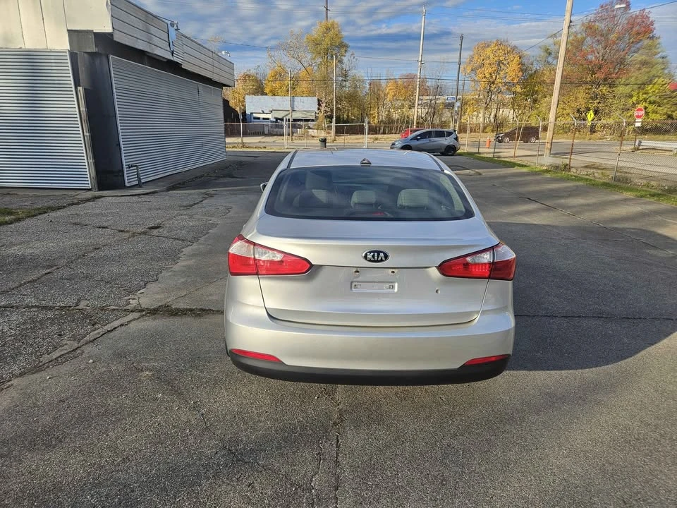 2015 Kia Forte - Image 3 of 11