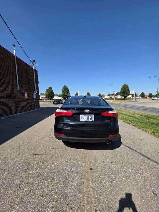 2015 Kia Forte - Image 5 of 11