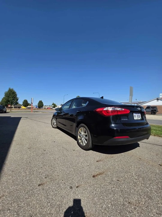 2015 Kia Forte - Image 7 of 11