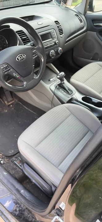 2015 Kia Forte - Image 2 of 2