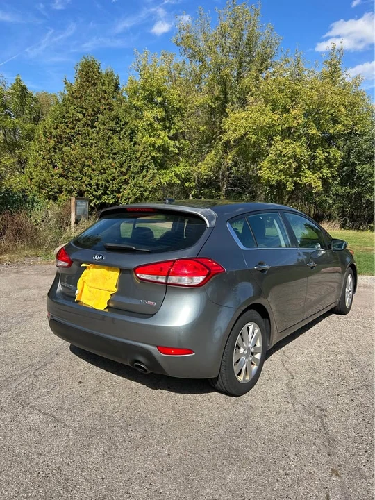 2015 Kia Forte - Image 5 of 11