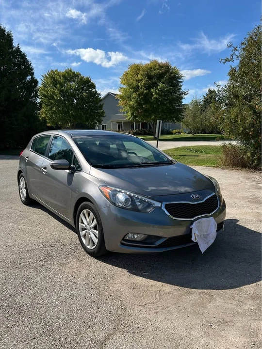 2015 Kia Forte - Image 2 of 11