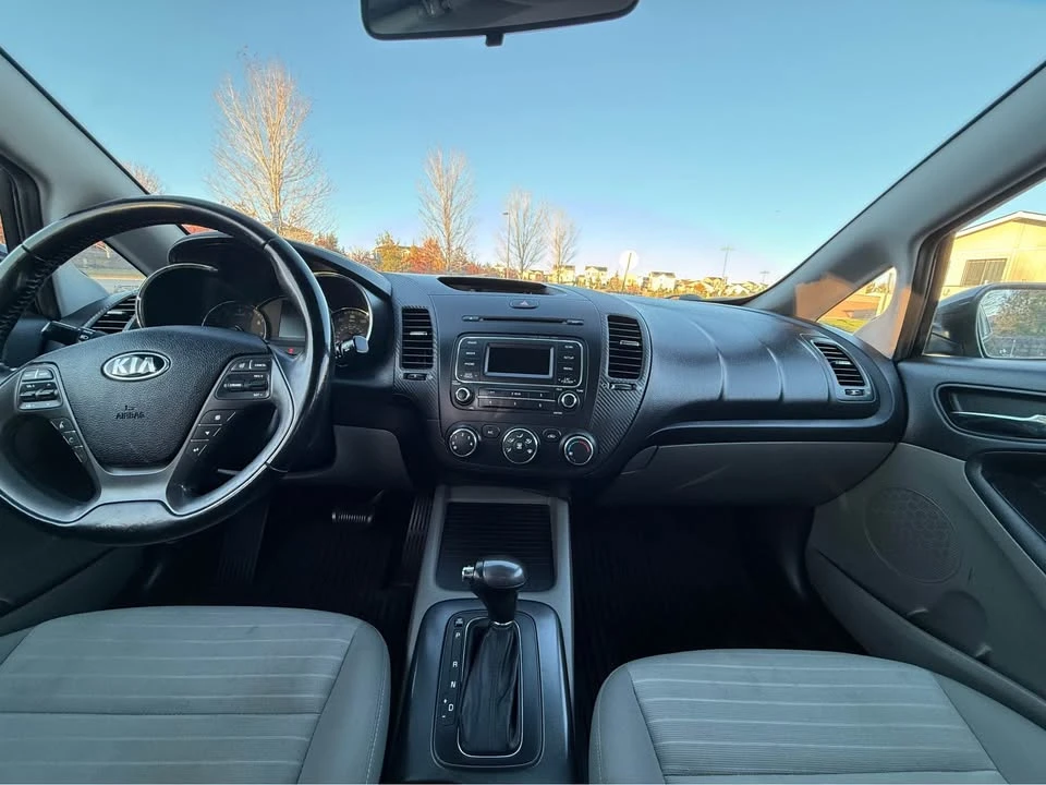 2015 Kia Forte - Image 10 of 12