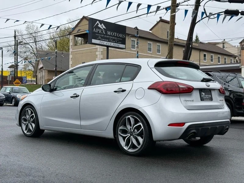 2015 Kia Forte - Image 5 of 12