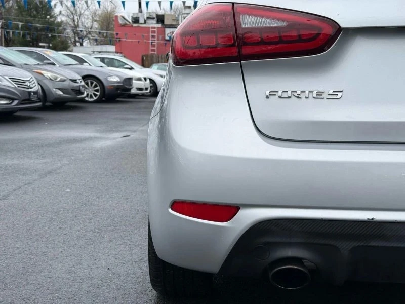 2015 Kia Forte - Image 6 of 12