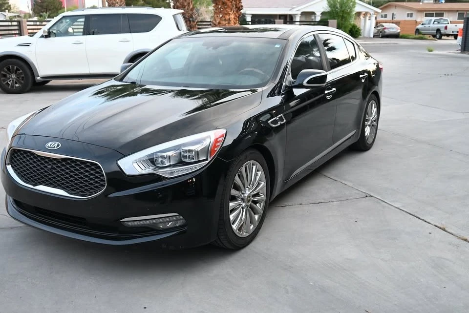 2015 Kia K900 - Image 2 of 20