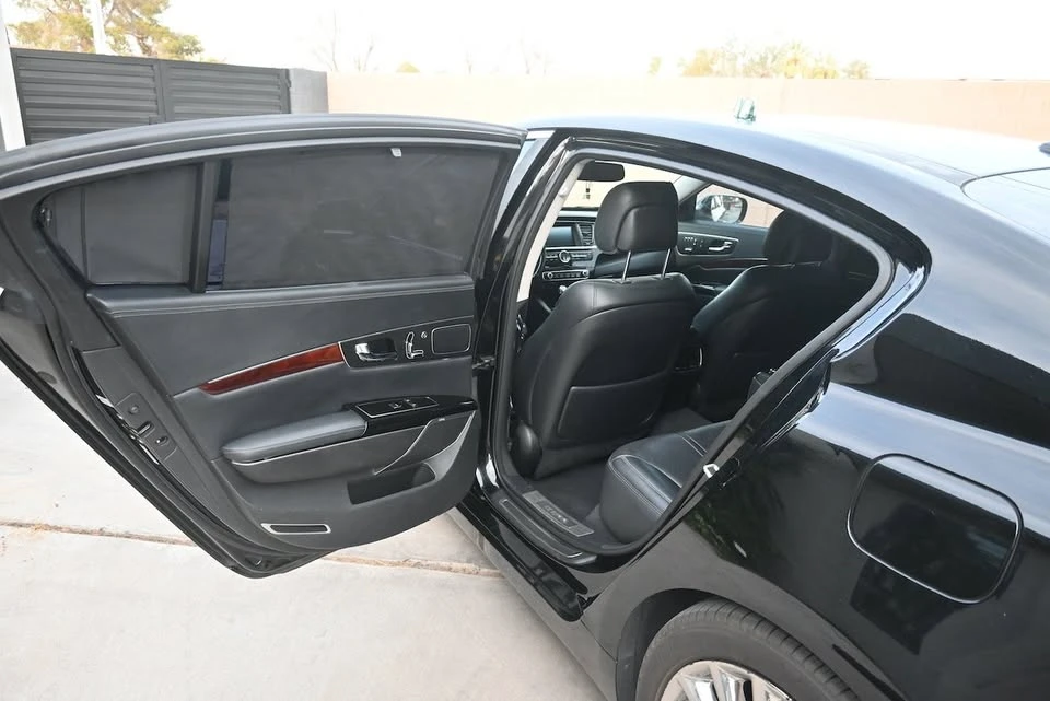 2015 Kia K900 - Image 12 of 20