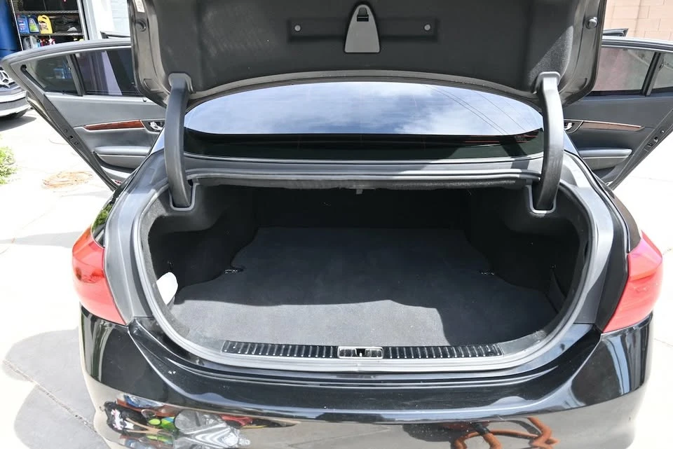 2015 Kia K900 - Image 18 of 20