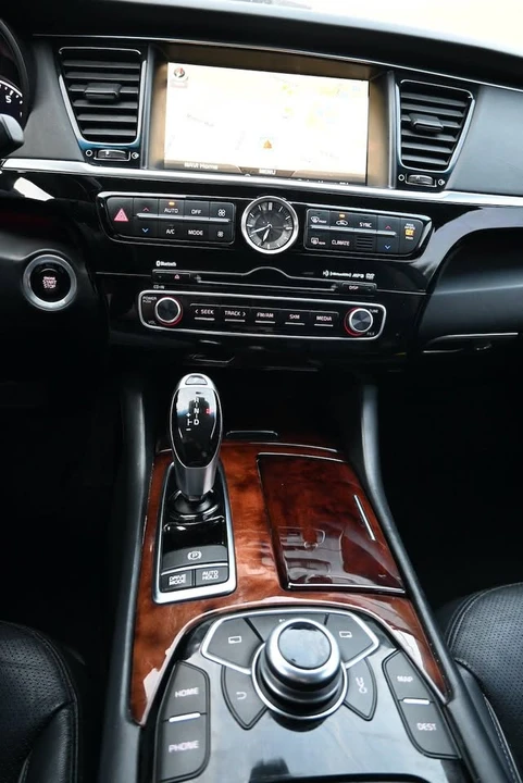 2015 Kia K900 - Image 9 of 20