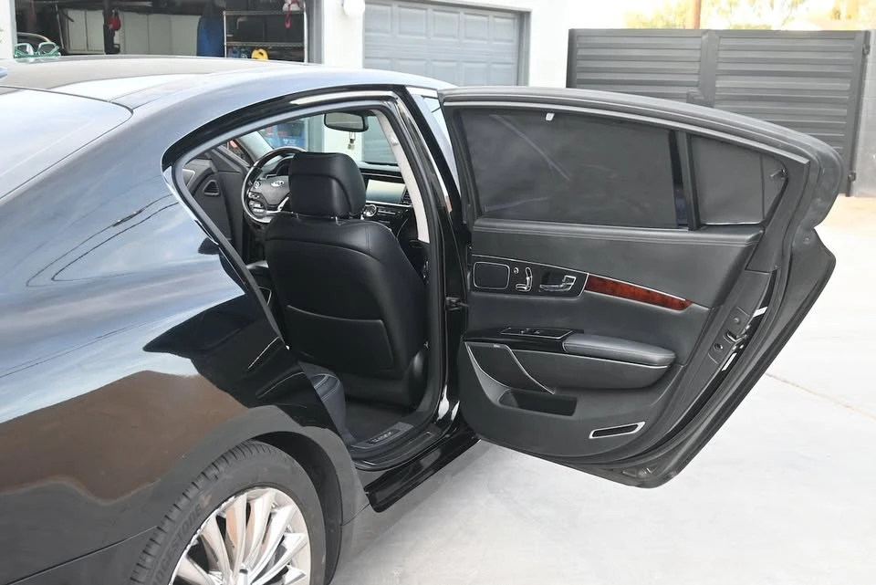 2015 Kia K900 - Image 13 of 20
