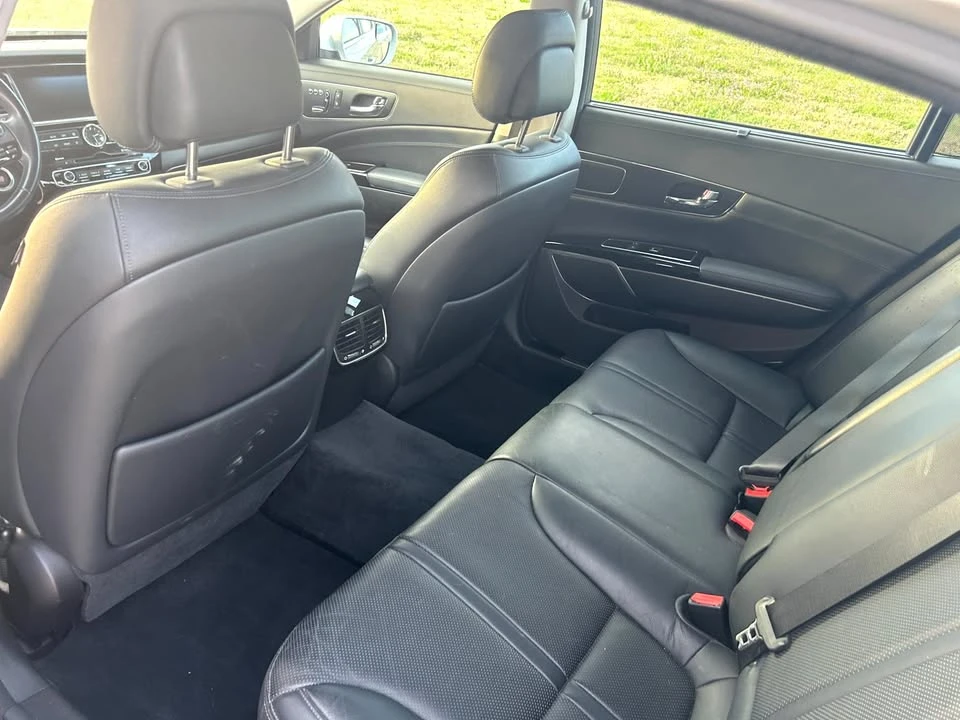 2015 Kia K900 - Image 11 of 20