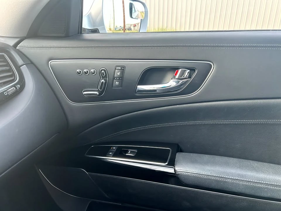 2015 Kia K900 - Image 19 of 20