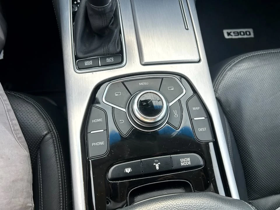2015 Kia K900 - Image 18 of 20