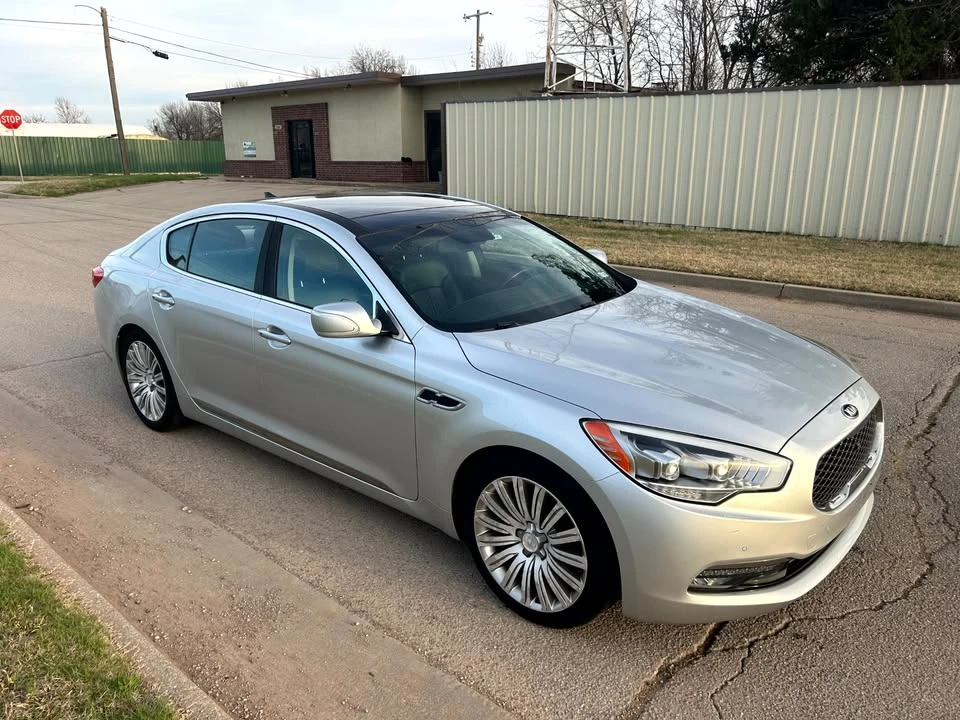 2015 Kia K900 - Image 2 of 20