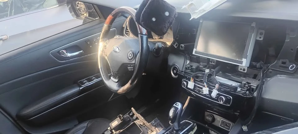 2015 Kia K900 - Image 4 of 8