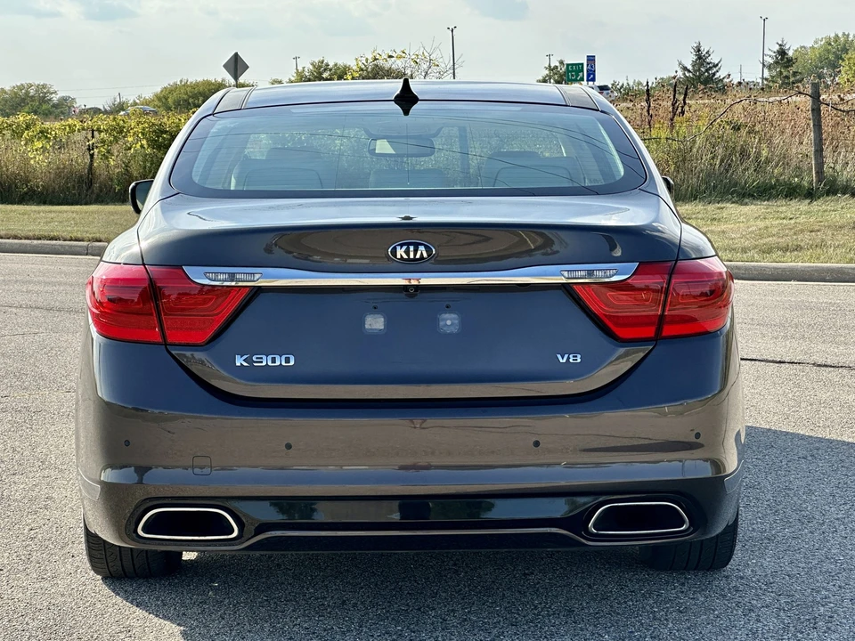 2015 Kia K900 - Image 11 of 31