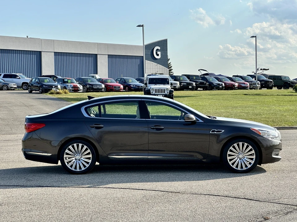2015 Kia K900 - Image 13 of 31