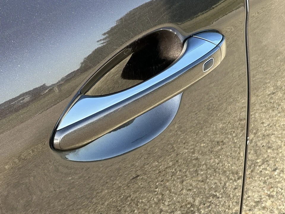 2015 Kia K900 - Image 25 of 31